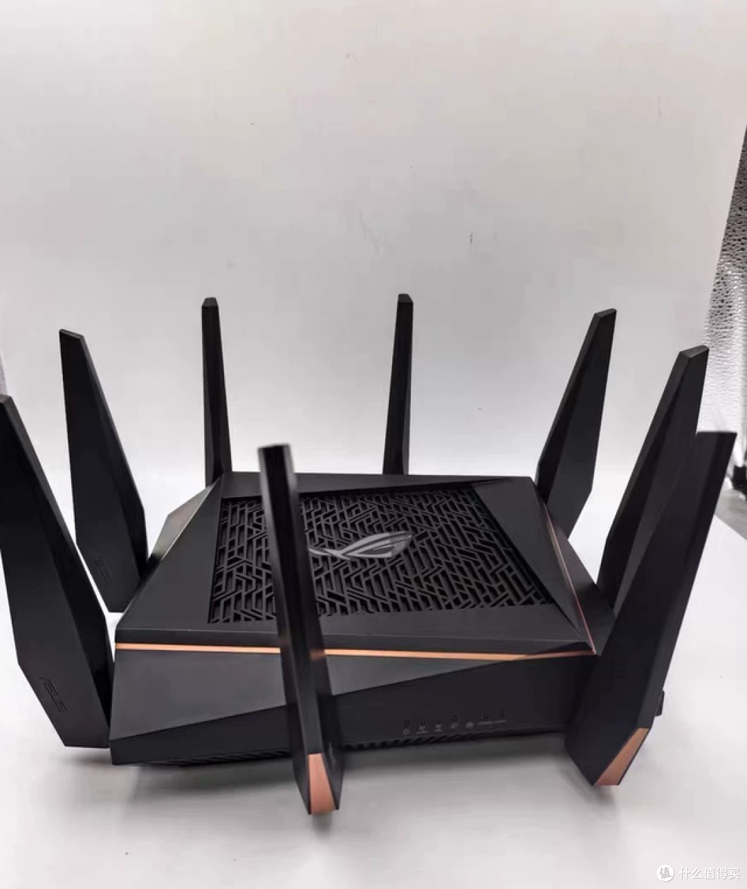 二手鱼塘惊现电竞级华硕ROG路由器！三频万兆+2.5G口仅600元？
