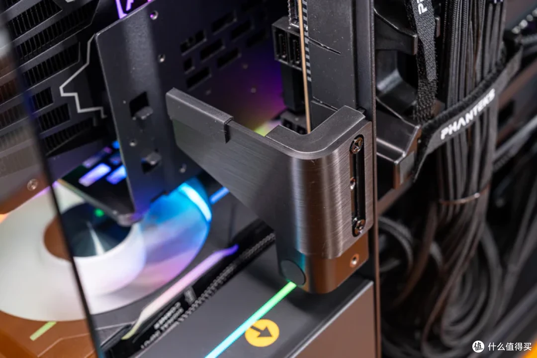 追风者视界之窗像素版+华硕STRIX X870E-E NEO+影驰5080黑魂X装机