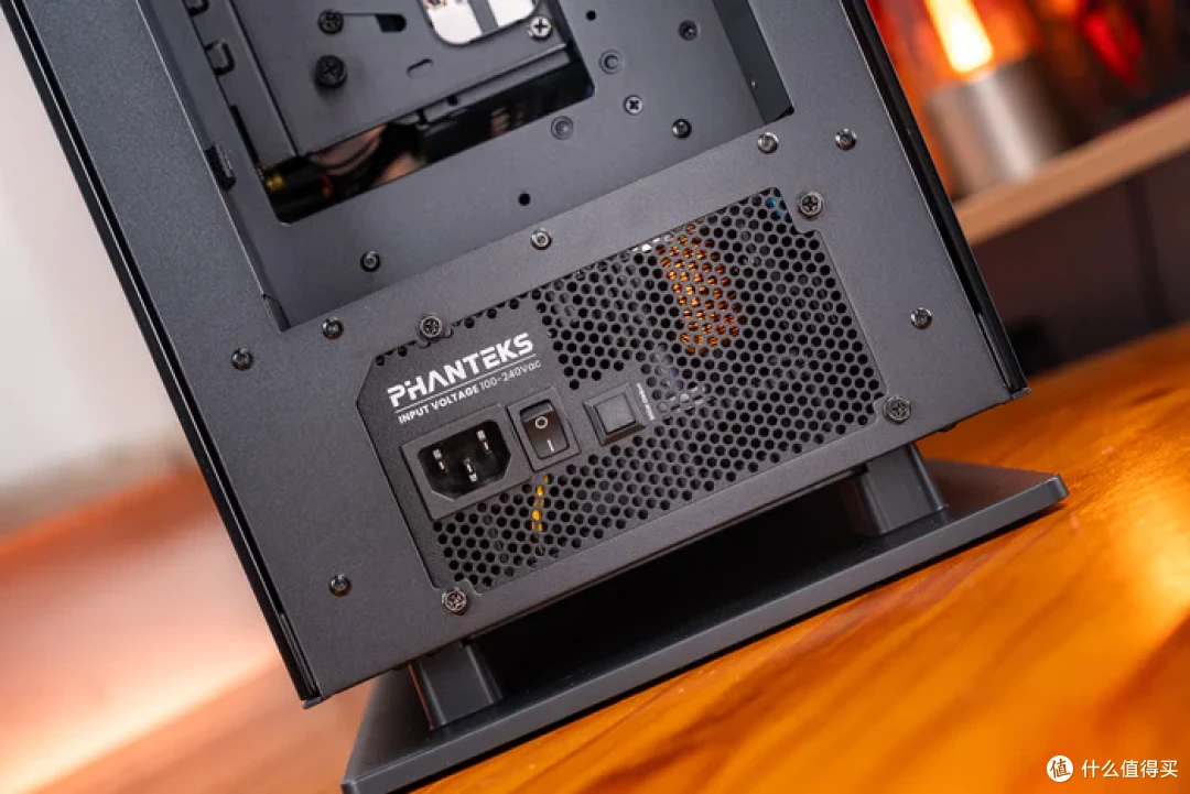 追风者视界之窗像素版+华硕STRIX X870E-E NEO+影驰5080黑魂X装机