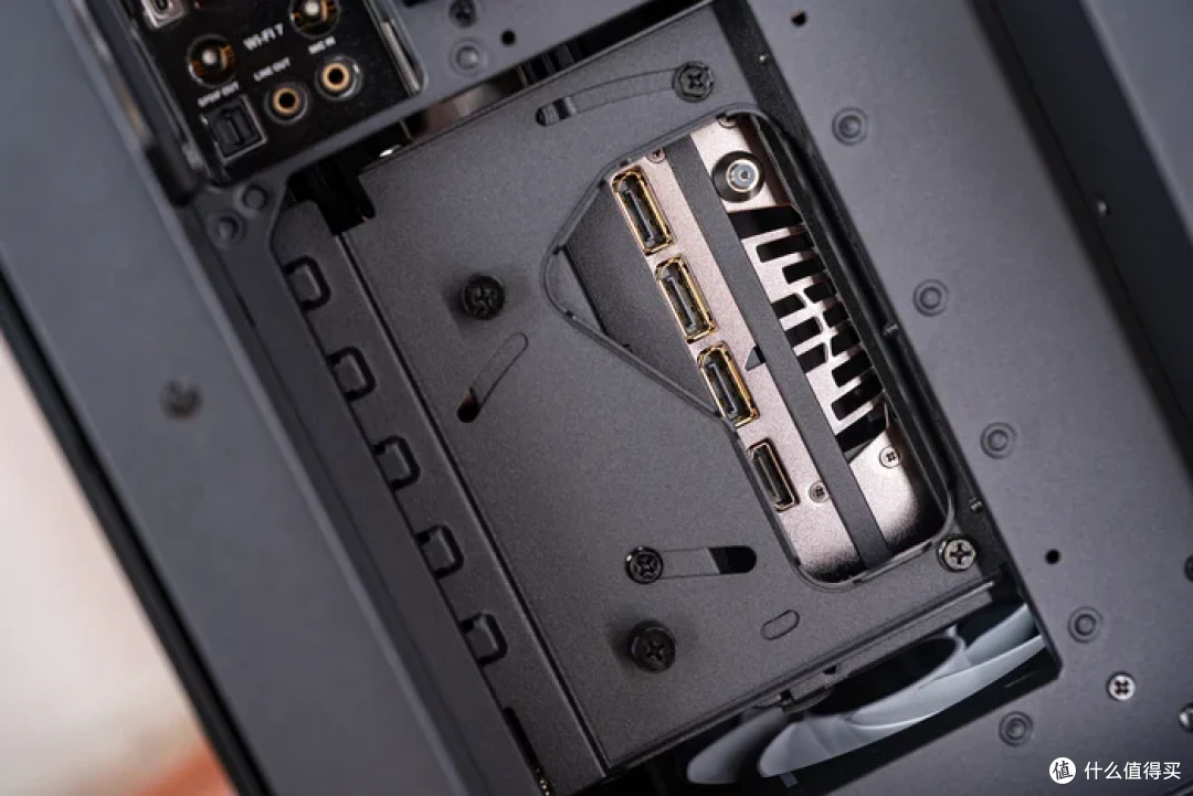 追风者视界之窗像素版+华硕STRIX X870E-E NEO+影驰5080黑魂X装机
