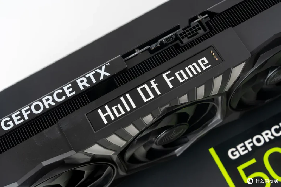 追风者视界之窗像素版+华硕STRIX X870E-E NEO+影驰5080黑魂X装机