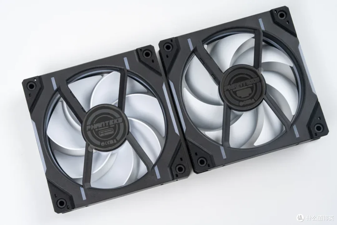 追风者视界之窗像素版+华硕STRIX X870E-E NEO+影驰5080黑魂X装机