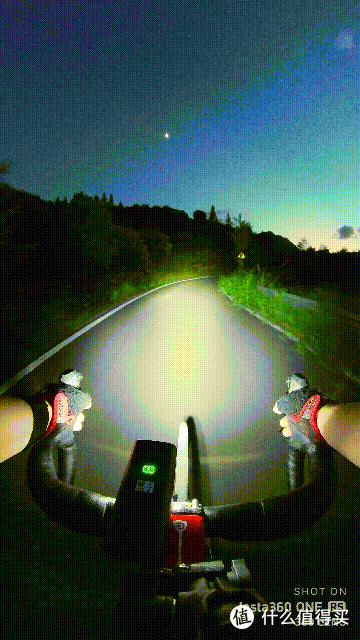 多款自行车灯实测横评,夜骑车灯怎么选看这篇