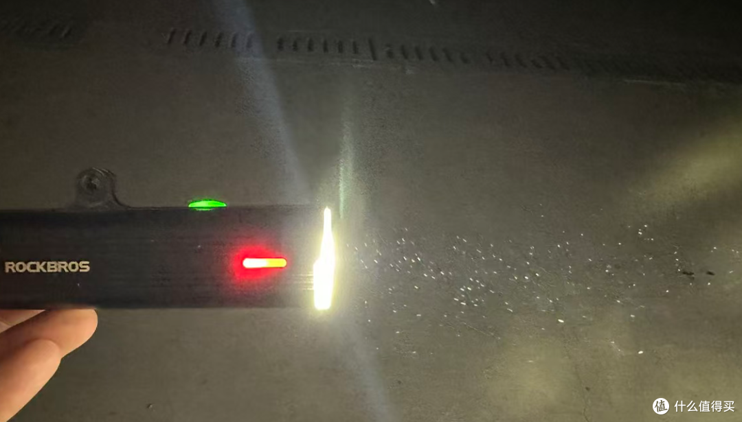 多款自行车灯实测横评,夜骑车灯怎么选看这篇