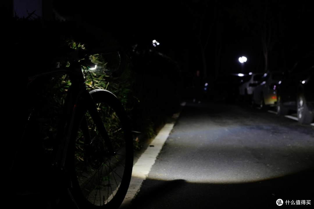 多款自行车灯实测横评,夜骑车灯怎么选看这篇