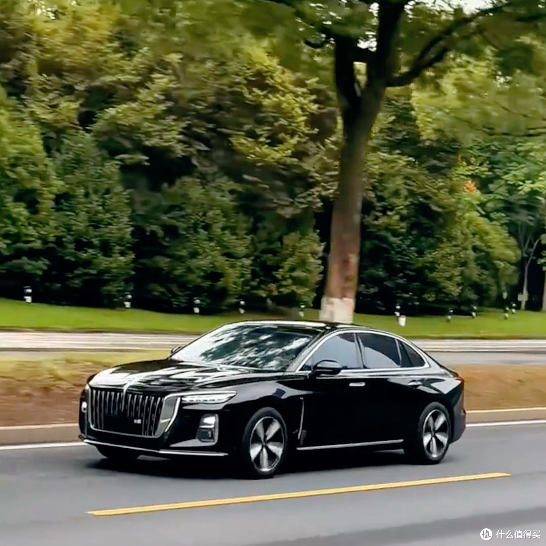 红旗H5杀到10.98万起!15万内B级车 是真香还是坑?