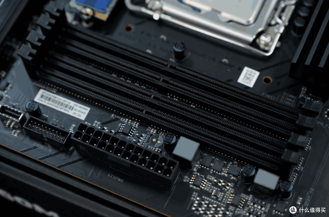 白菜价DDR4最后的狂欢:七彩虹B760M超级黑刃+i5-14600KF,真香!