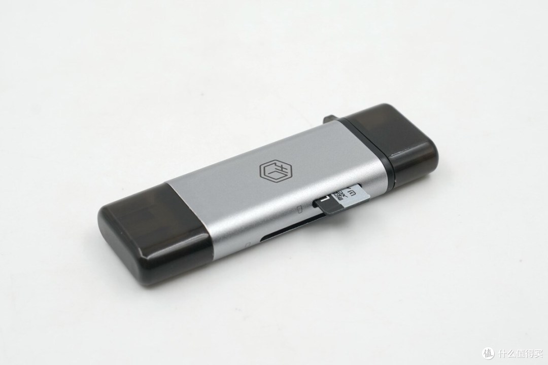 京东京造JZ-DKQ201读卡器评测，A+C双接口超频卡实测可达200MB/s+