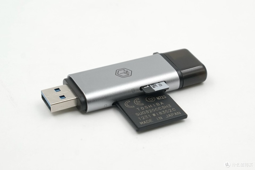 京东京造JZ-DKQ201读卡器评测，A+C双接口超频卡实测可达200MB/s+