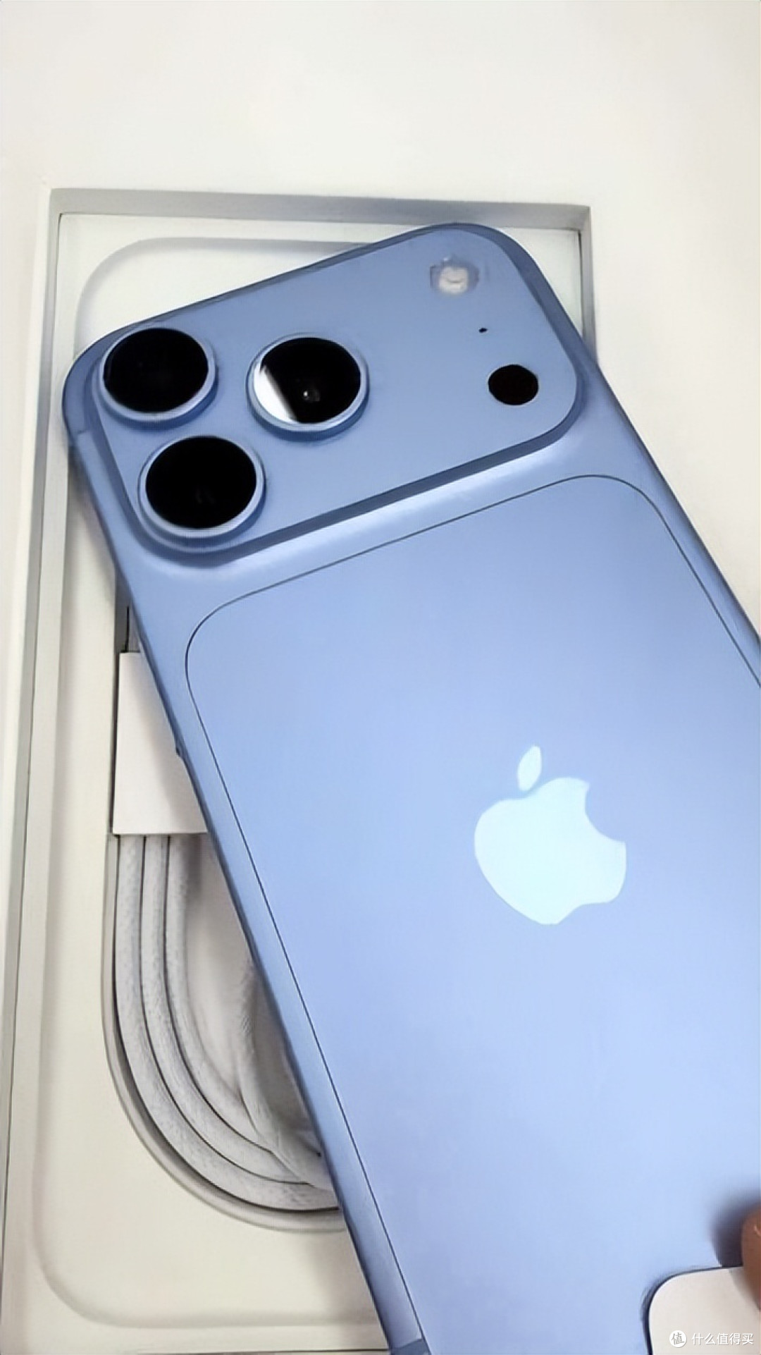 14天卖了200万台，同时被曝信号故障：iPhone 18 Pro的冰火两重天