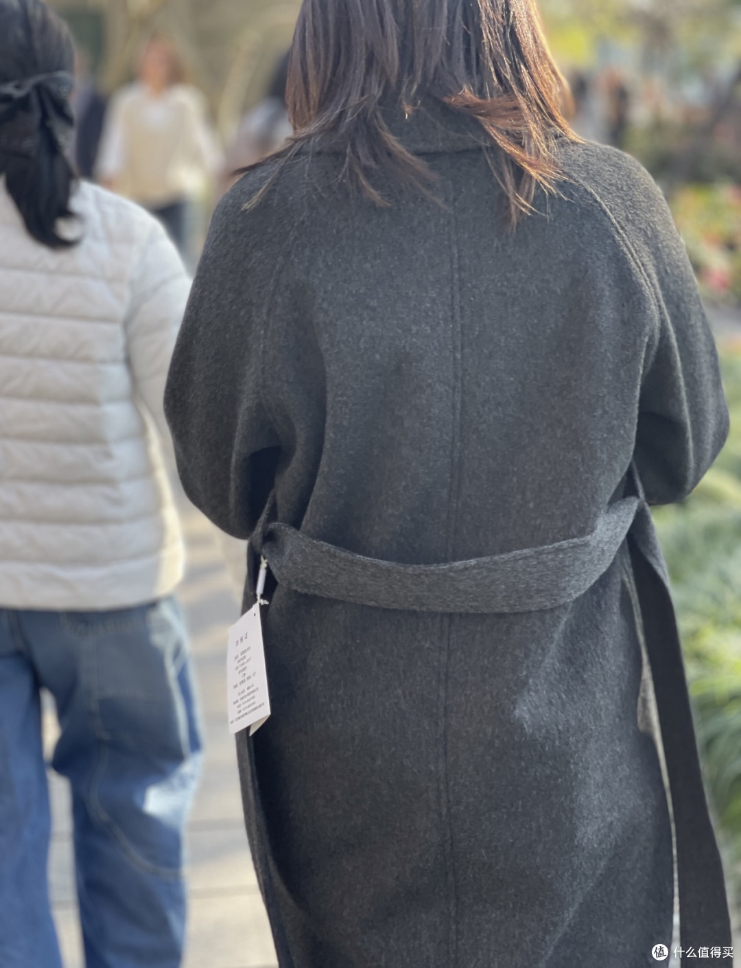 女装被逼到系2.4米丝带防蹭穿，男装退货率咋就那么低？