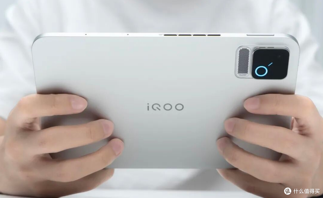 8.4英寸 + 240Hz + 10000mAh,首款Win小平板来了