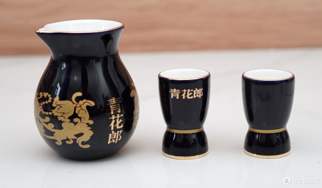 双节+老同志退休,拿出2021年的青花郎礼盒装庆祝,还行不?!