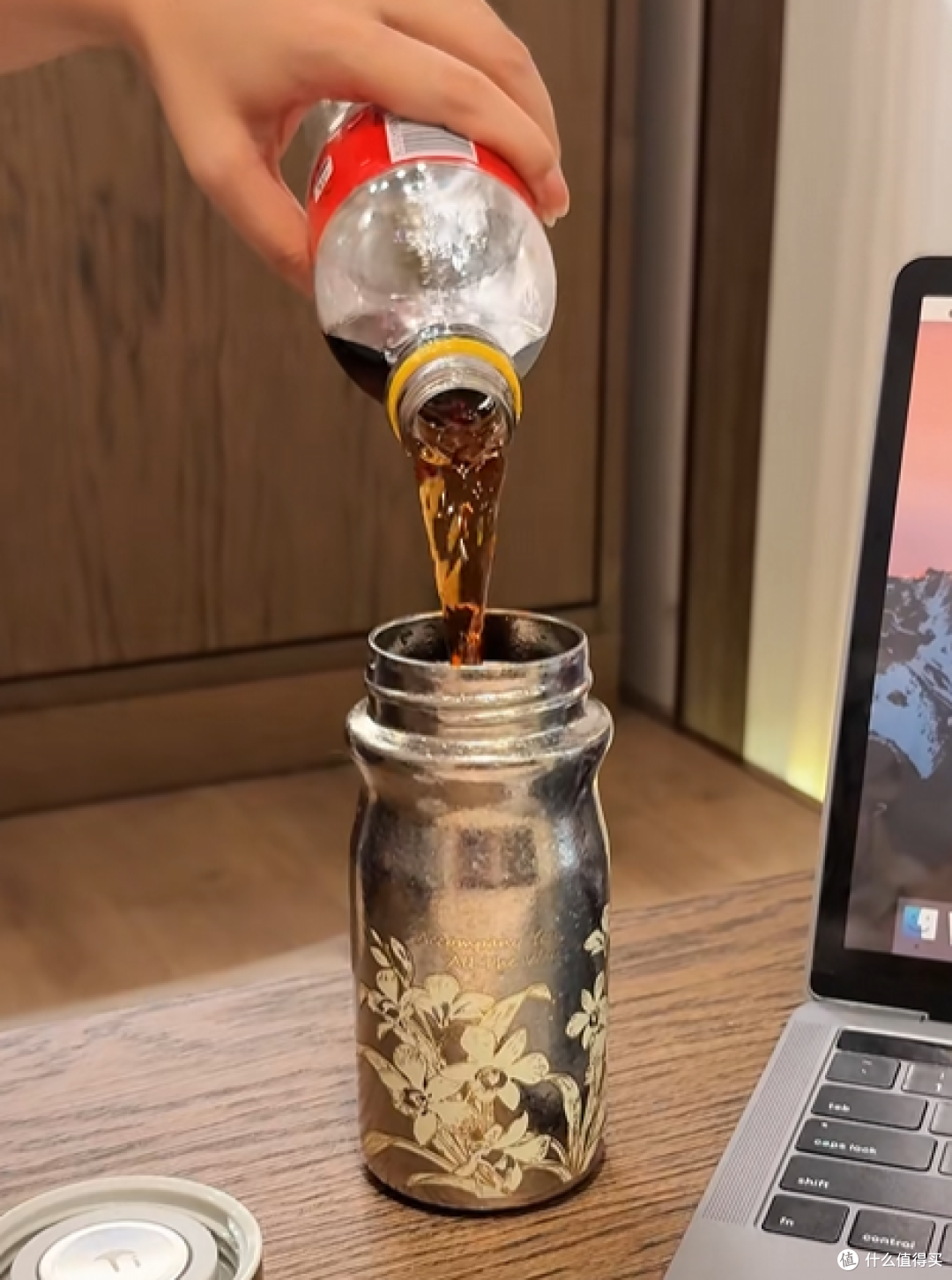 备受追捧的“纯钛保温杯”,究竟值不值得投入?来说说大实话