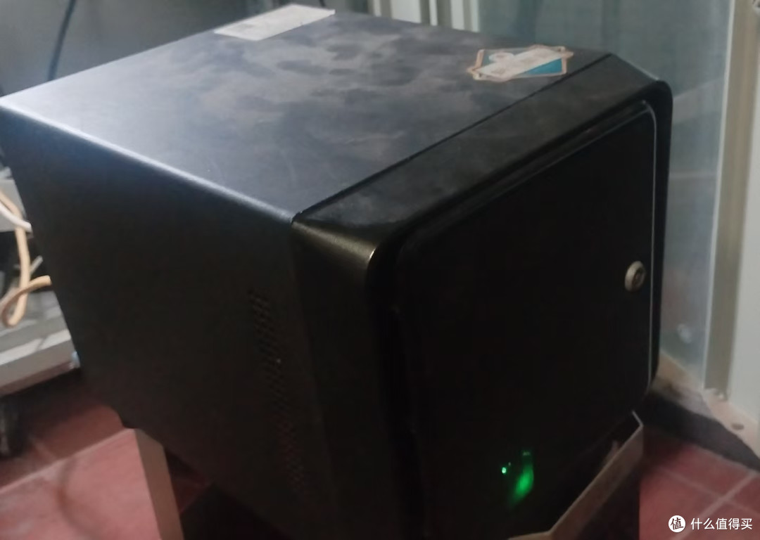 再也不怕停电的飞牛NAS