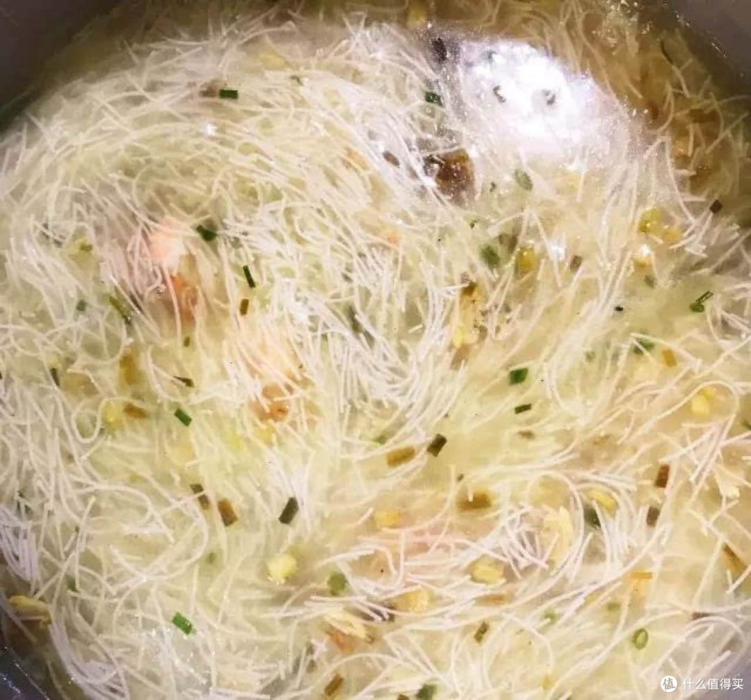 一碗霞浦糊汤，藏着滨海小城的市井暖意

 