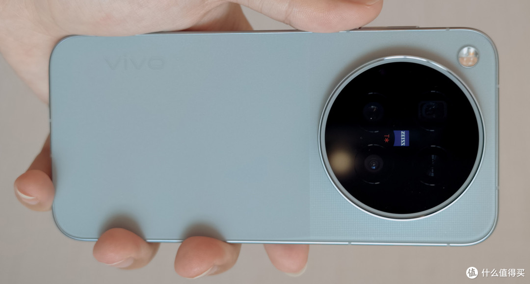 差1500,2亿长焦VS2nm芯片,买新还是买旧,vivoX300ProVSX500Pro