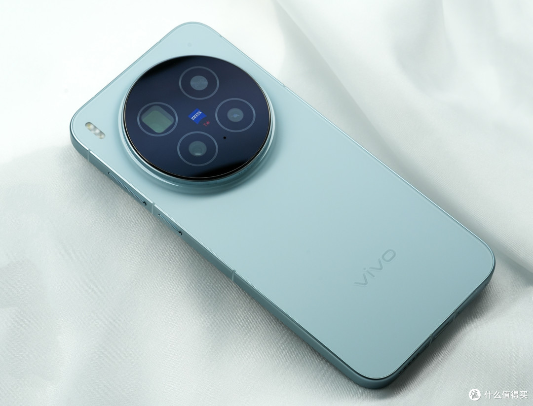差1500,2亿长焦VS2nm芯片,买新还是买旧,vivoX300ProVSX500Pro