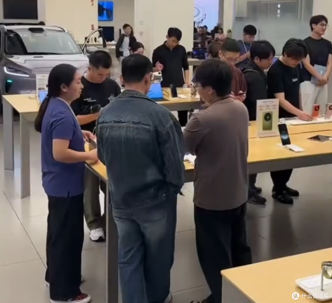 华为Mate90上市才几天,缺点太明显,希望华为能够重视改正