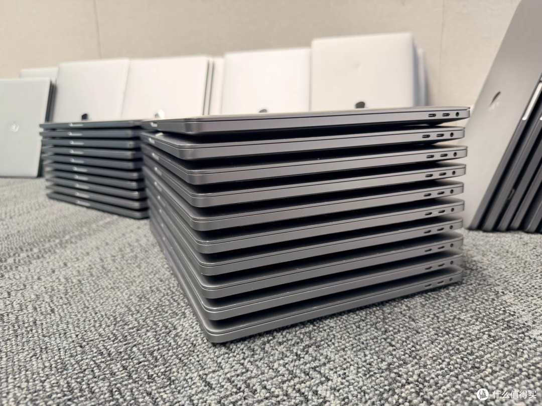 2019款16寸64GMacBook分3档卖,3888元起,差的是外壳吗?