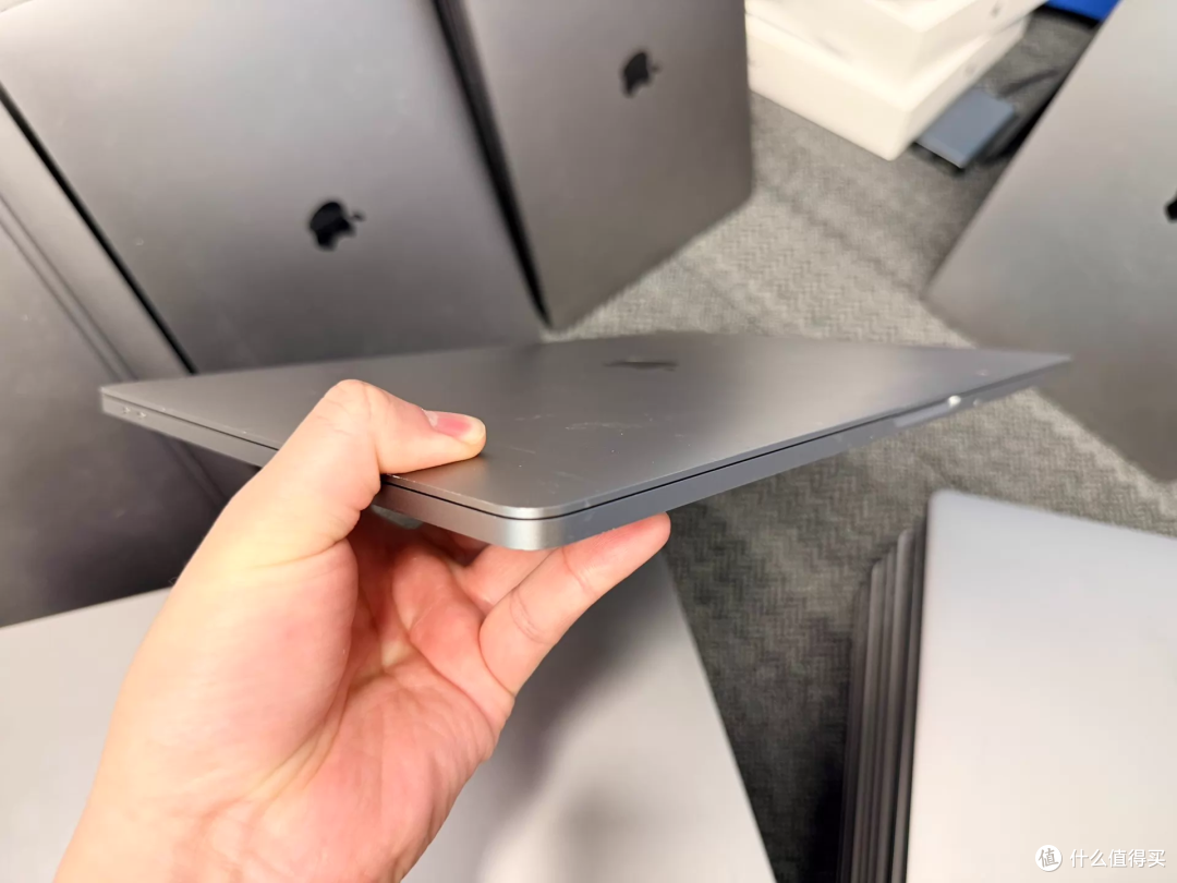 2019款16寸64GMacBook分3档卖,3888元起,差的是外壳吗?