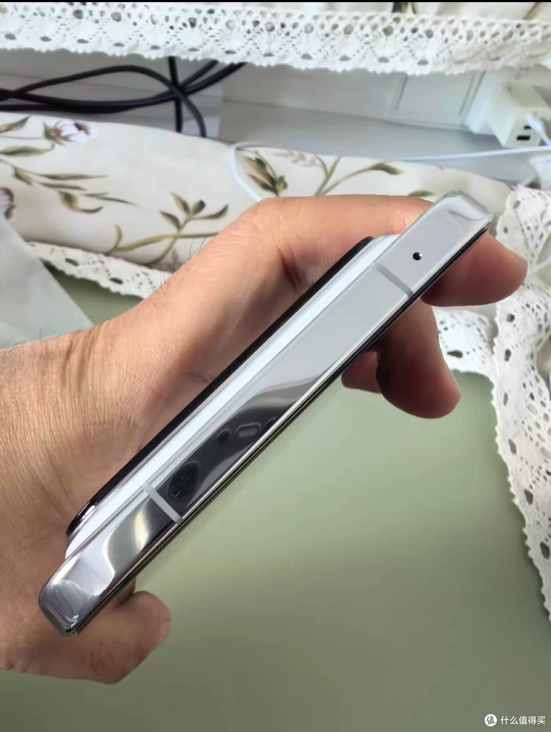 华为Pura X View 2100元,不到官网 3 成?