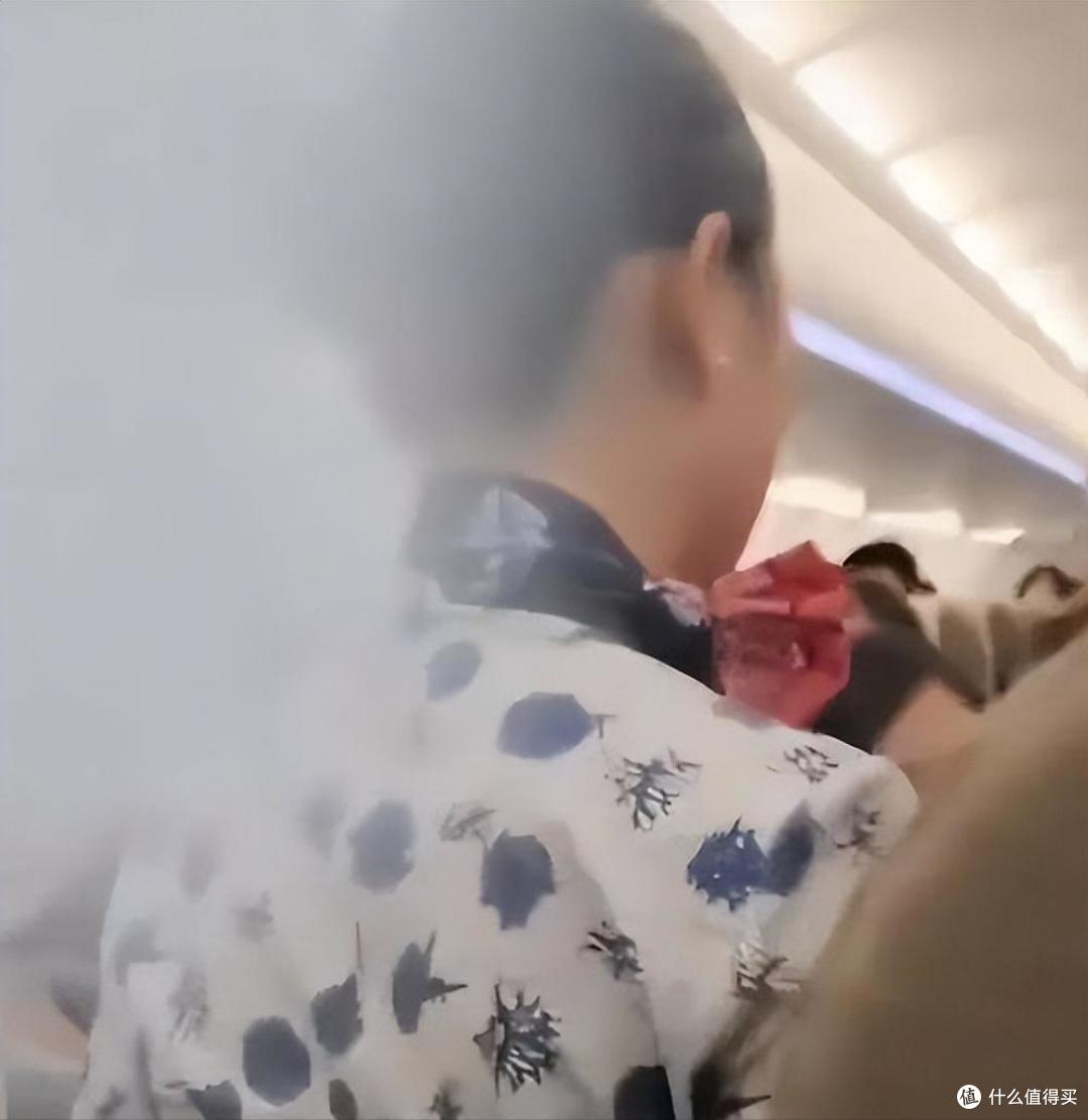 下跪事件彻底闹大!