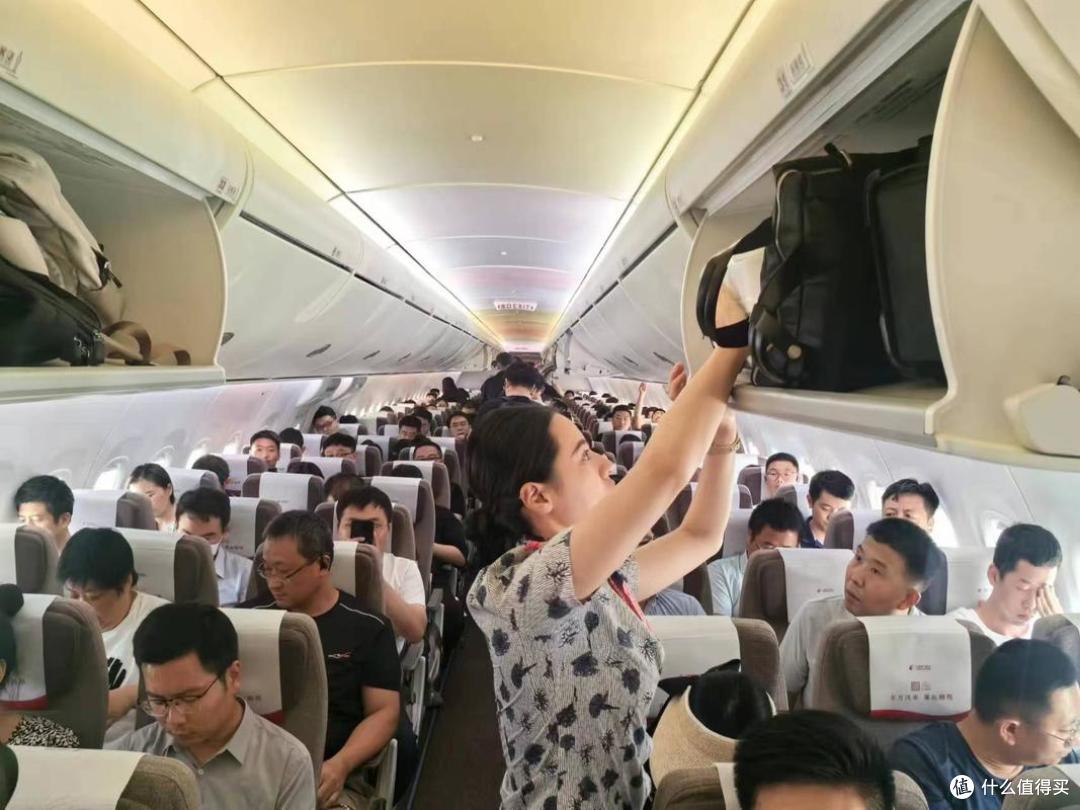 下跪事件彻底闹大!