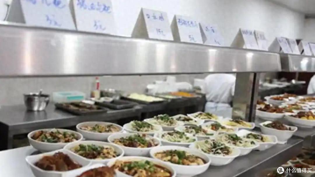 400斤卤鹅端上游客餐桌,荣昌区政府食堂开放4天把"大院"变成饭桌