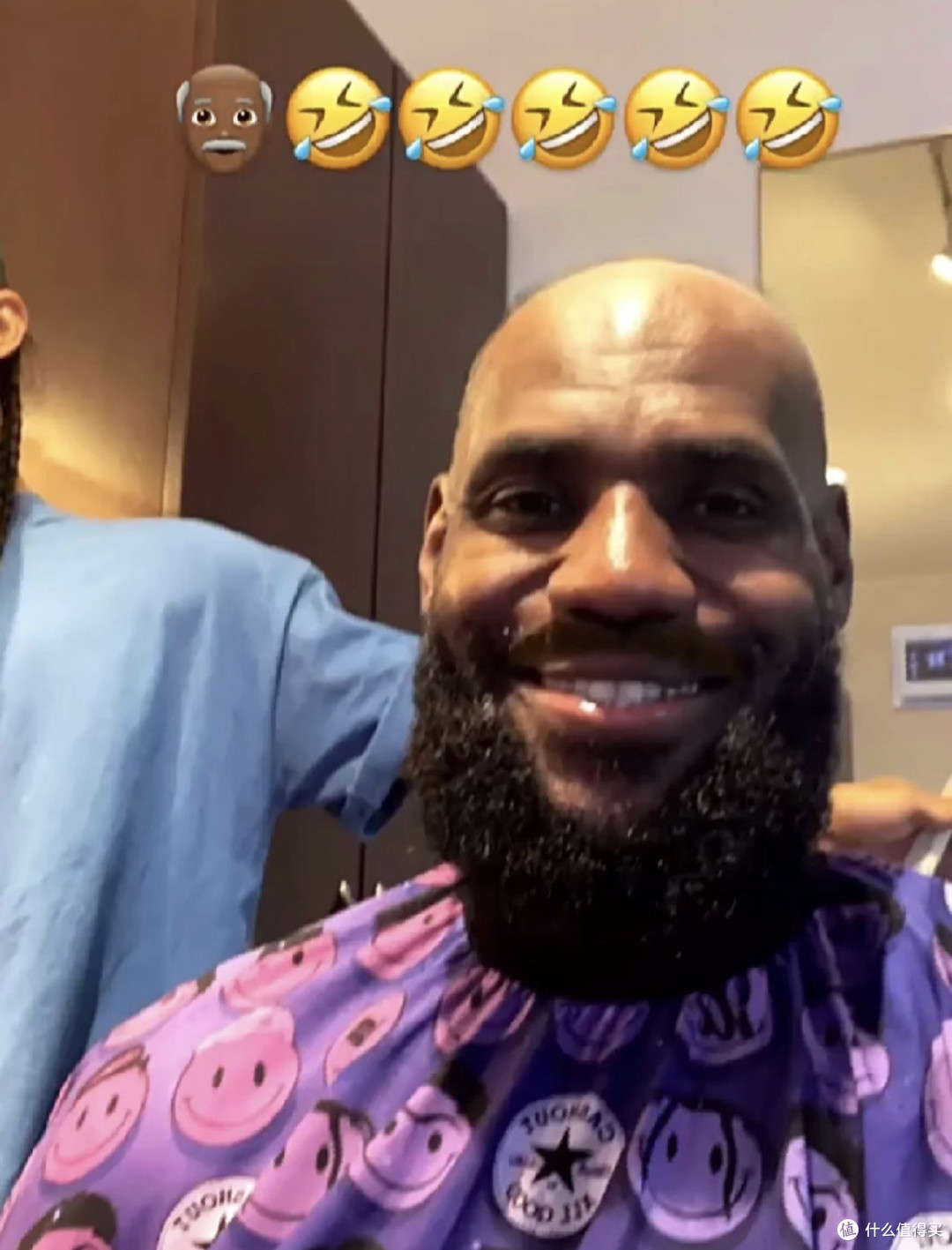 NBA球星勒布朗·詹姆斯也早早秃顶了