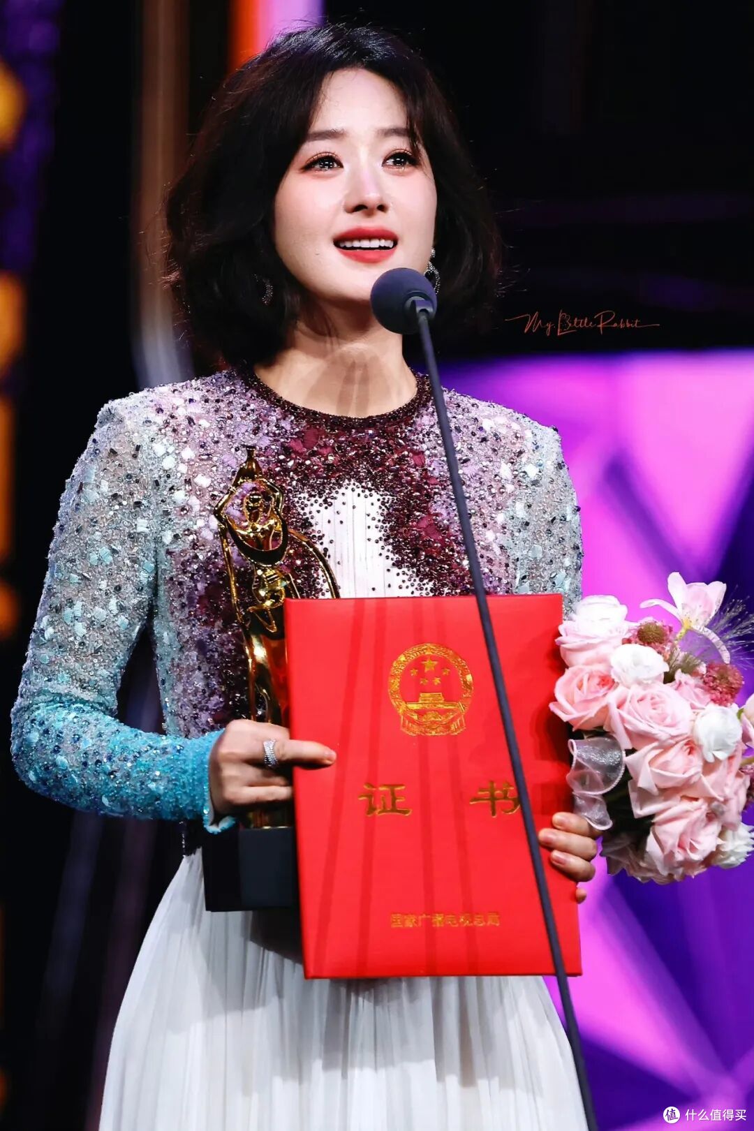 赵丽颖双0提名的背后,是飞天奖的门换了方向,85花集体摸到冷