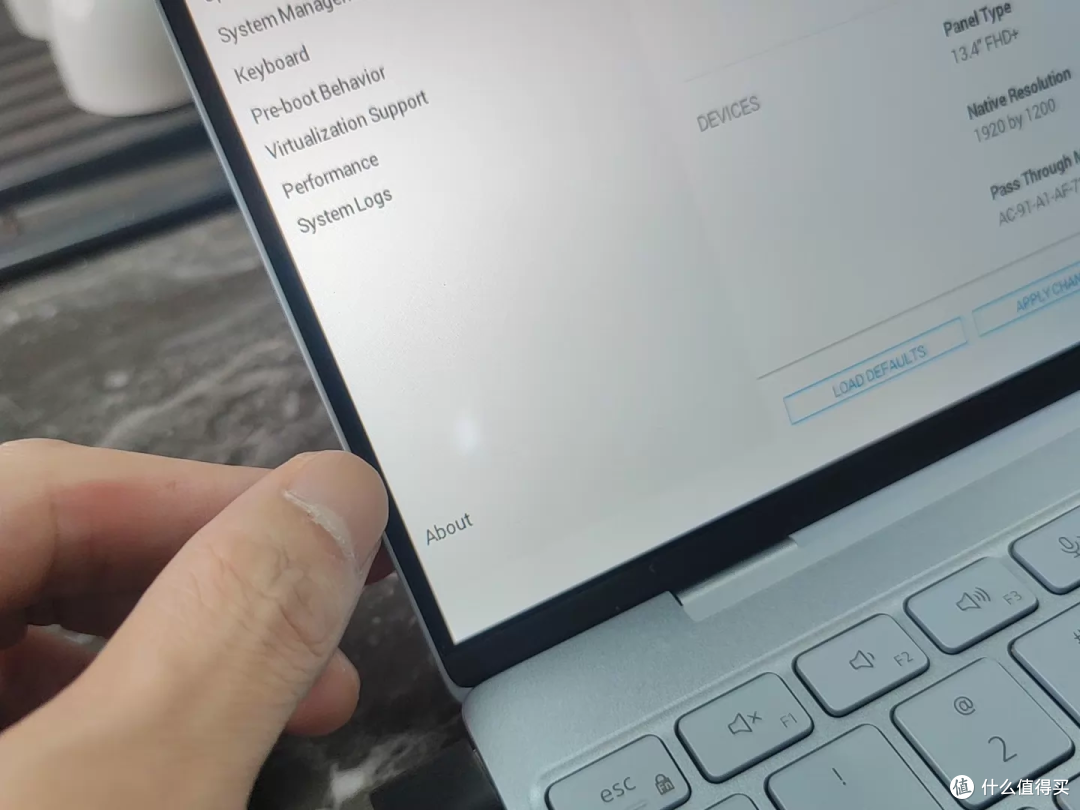 戴尔12 代 i7 XPS 13卖1900元,认不出硬盘,这价敢接吗