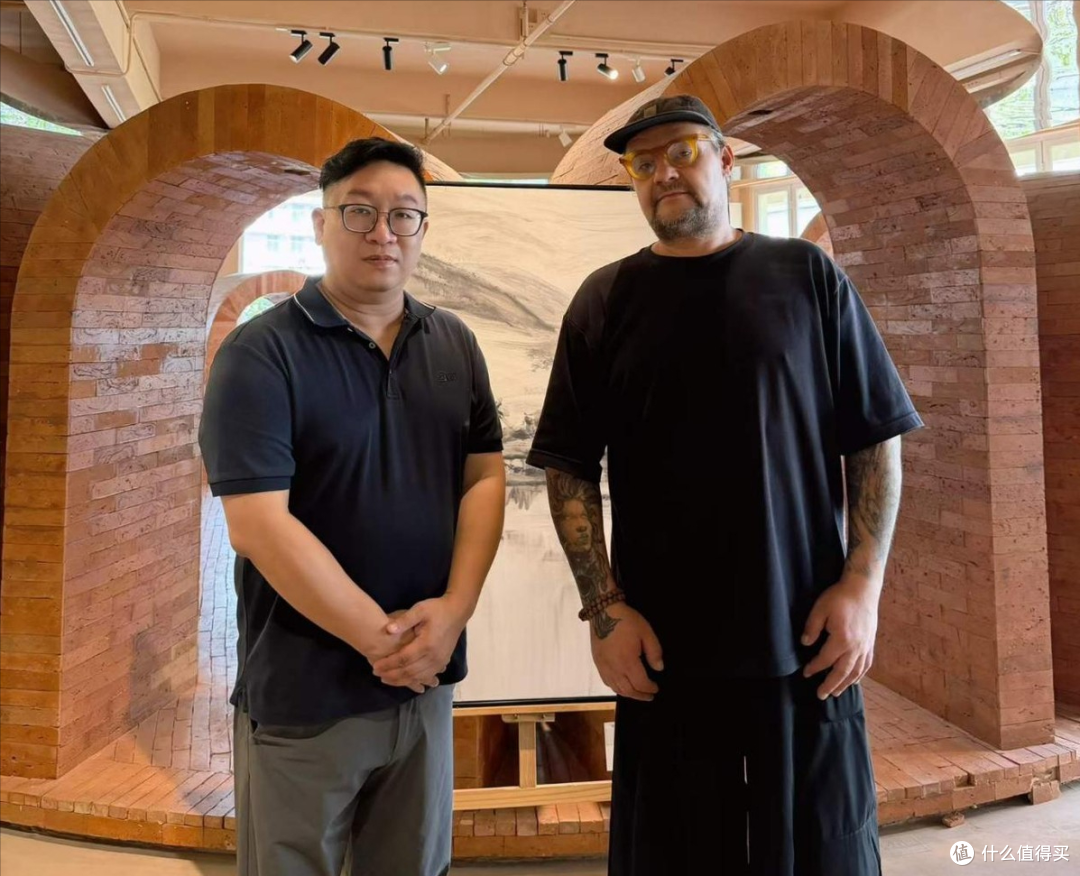 共工新闻社专访俄罗斯艺术家罗马:以油画探索东西方艺术融合