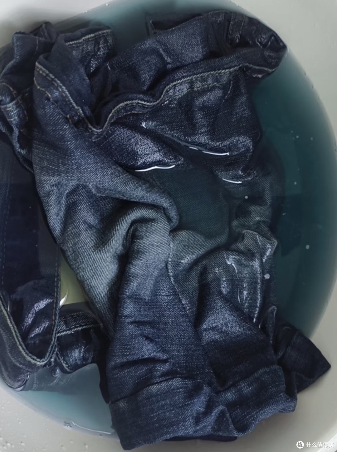 衣服洗一次废一次?12种面料洗护指南,别再瞎扔洗衣机了