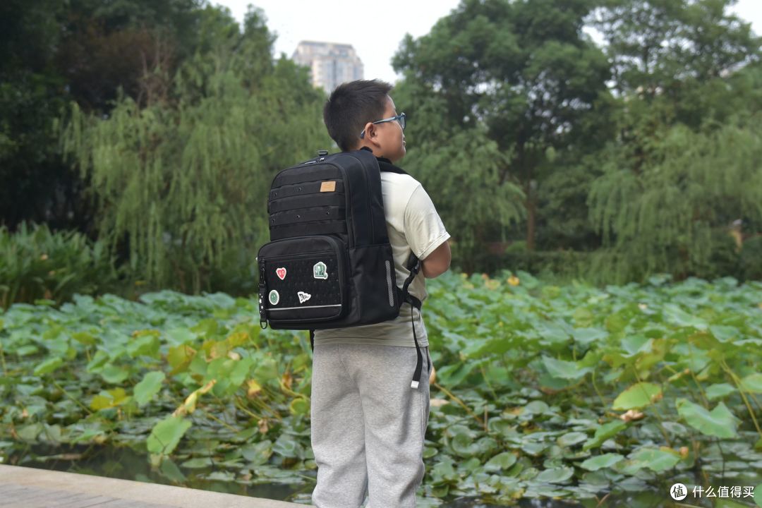 书包的尽头是保护孩子脊椎?分享忍痛购买的GMT护脊书包