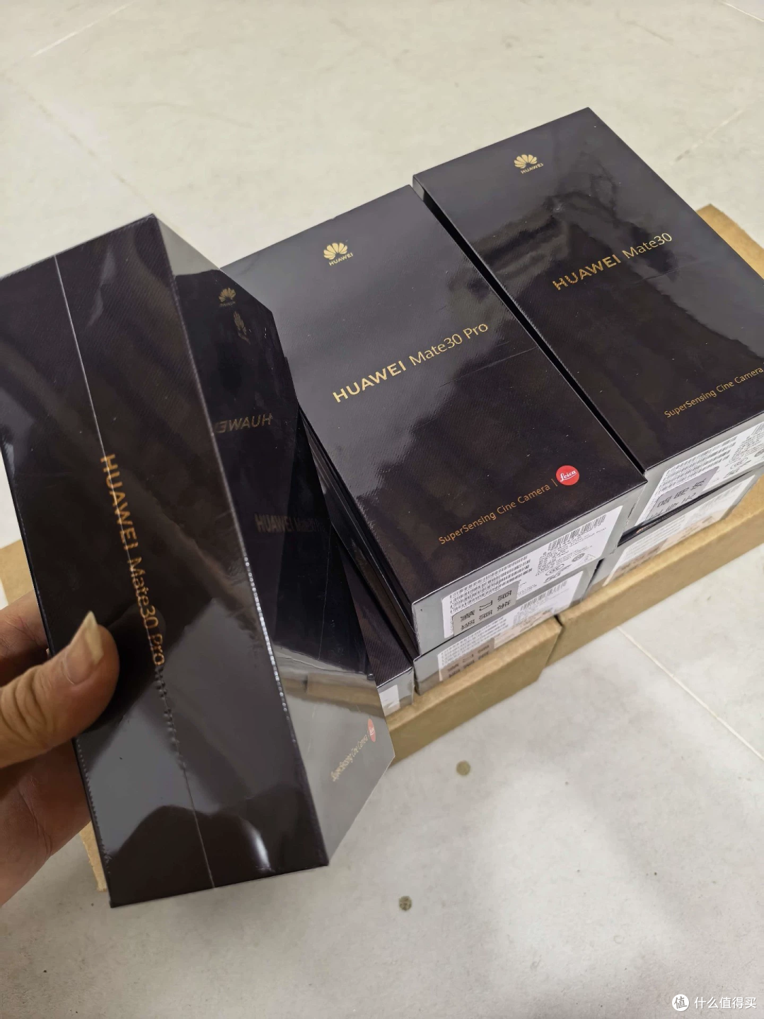 华为 Mate 30 卖 799 元,七年库存算全新?