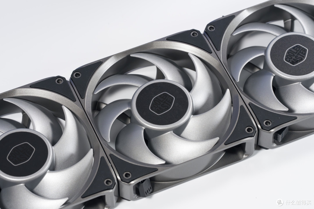 酷冷至尊MF400_技嘉B760M AORUS ELITE D4_影驰RTX 5070Ti HOF OC