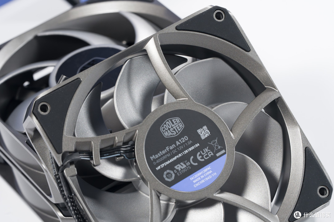 酷冷至尊MF400_技嘉B760M AORUS ELITE D4_影驰RTX 5070Ti HOF OC