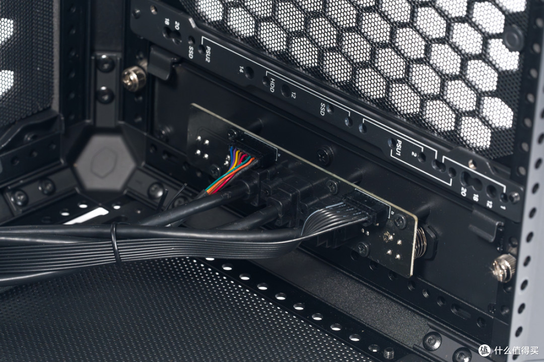 酷冷至尊MF400_技嘉B760M AORUS ELITE D4_影驰RTX 5070Ti HOF OC