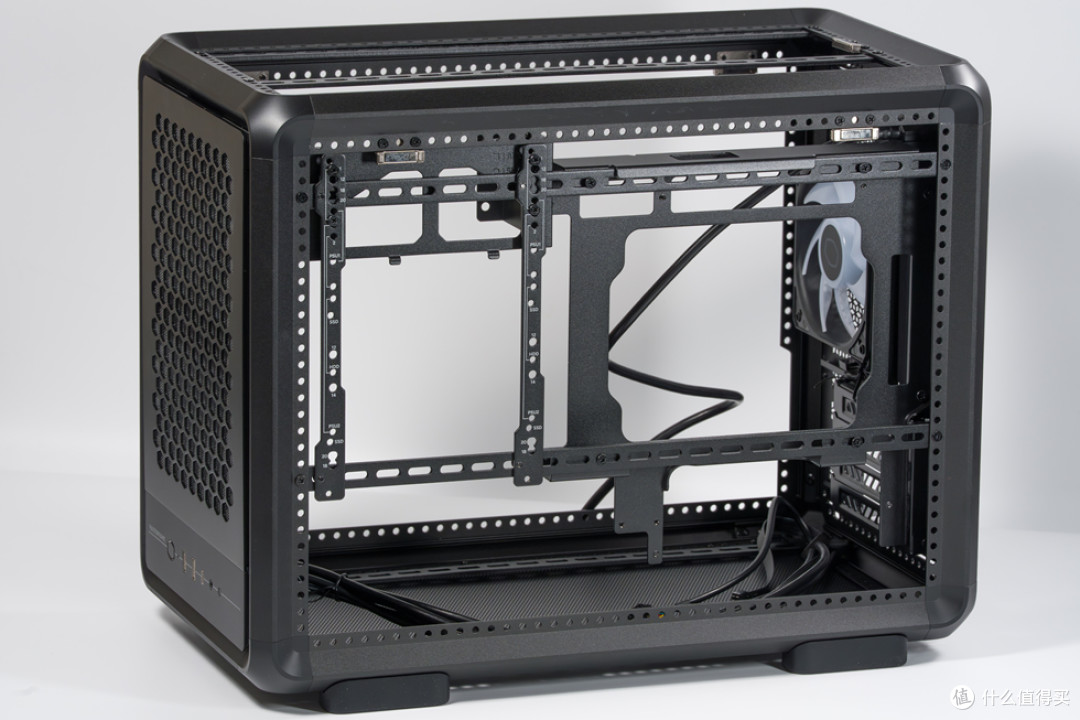 酷冷至尊MF400_技嘉B760M AORUS ELITE D4_影驰RTX 5070Ti HOF OC