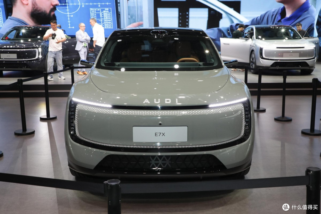 30万买德系豪华纯电SUV,奥迪E7X、奔驰GLC EV与宝马iX3咋选?