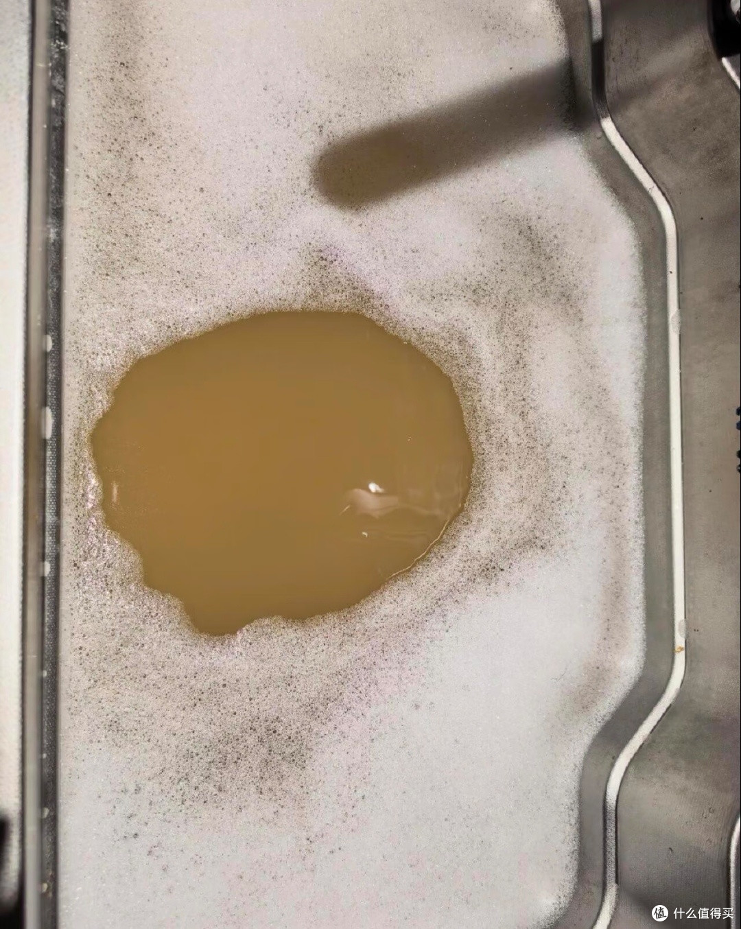 油烟机深度清洁妙招，陈年油污轻松化开