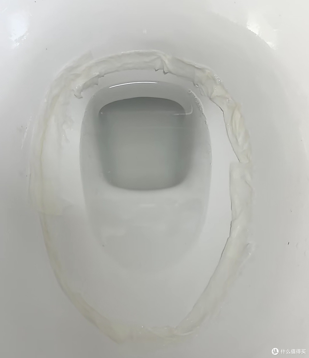 马桶顽固黄渍深度清洁，陈年尿碱水垢轻松根除