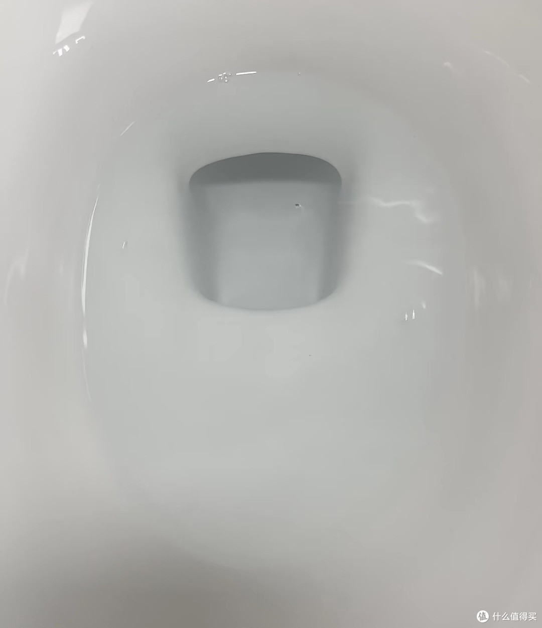 马桶顽固黄渍深度清洁，陈年尿碱水垢轻松根除