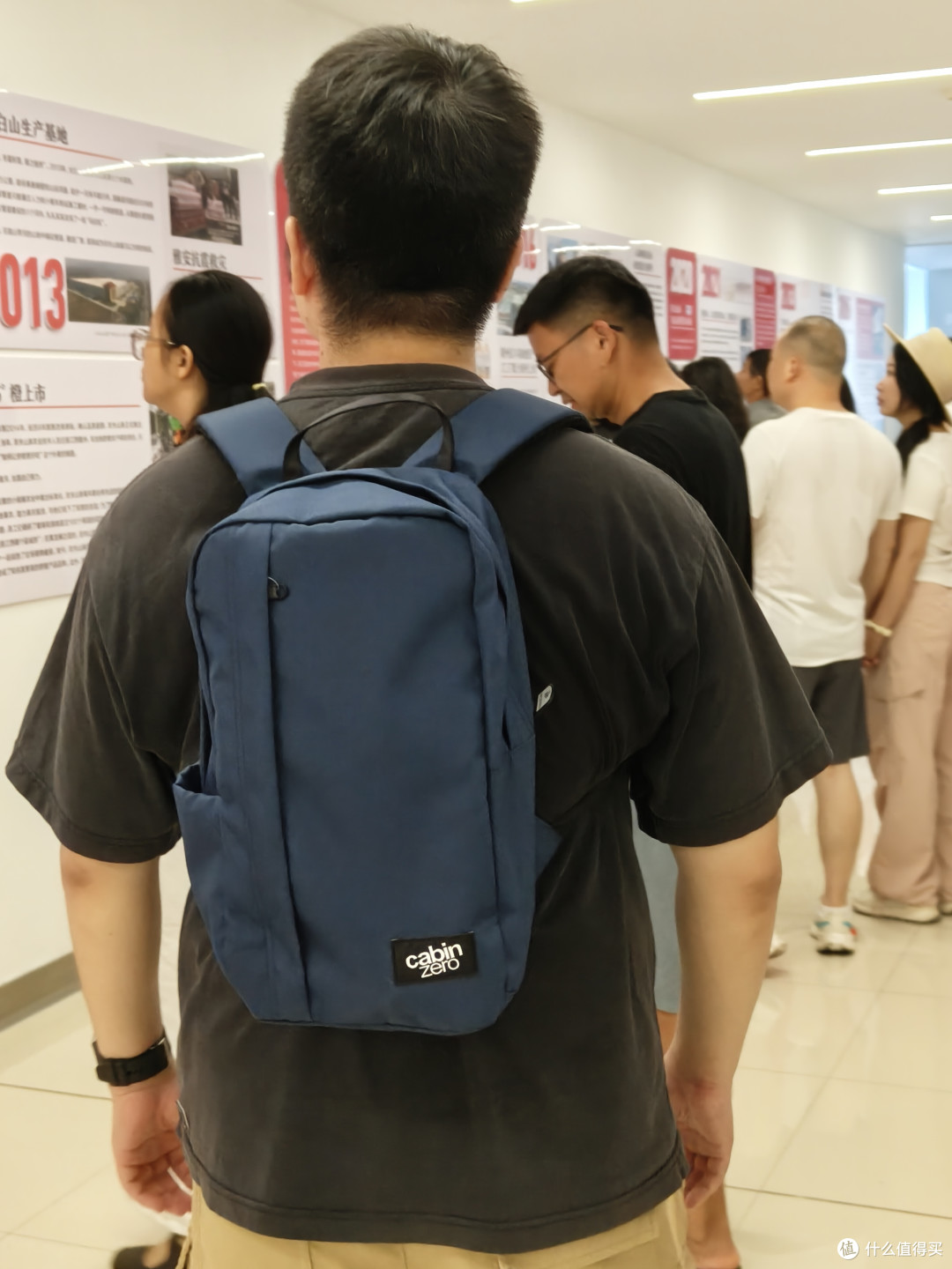 CabinZero 飞行款 背包评测：通勤减负与短途出行的“刚好”之选