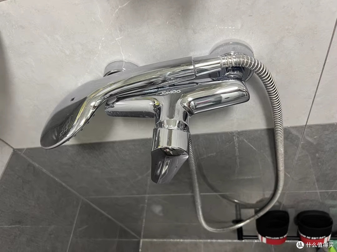 浴室清洁新体验:省时省力去水垢