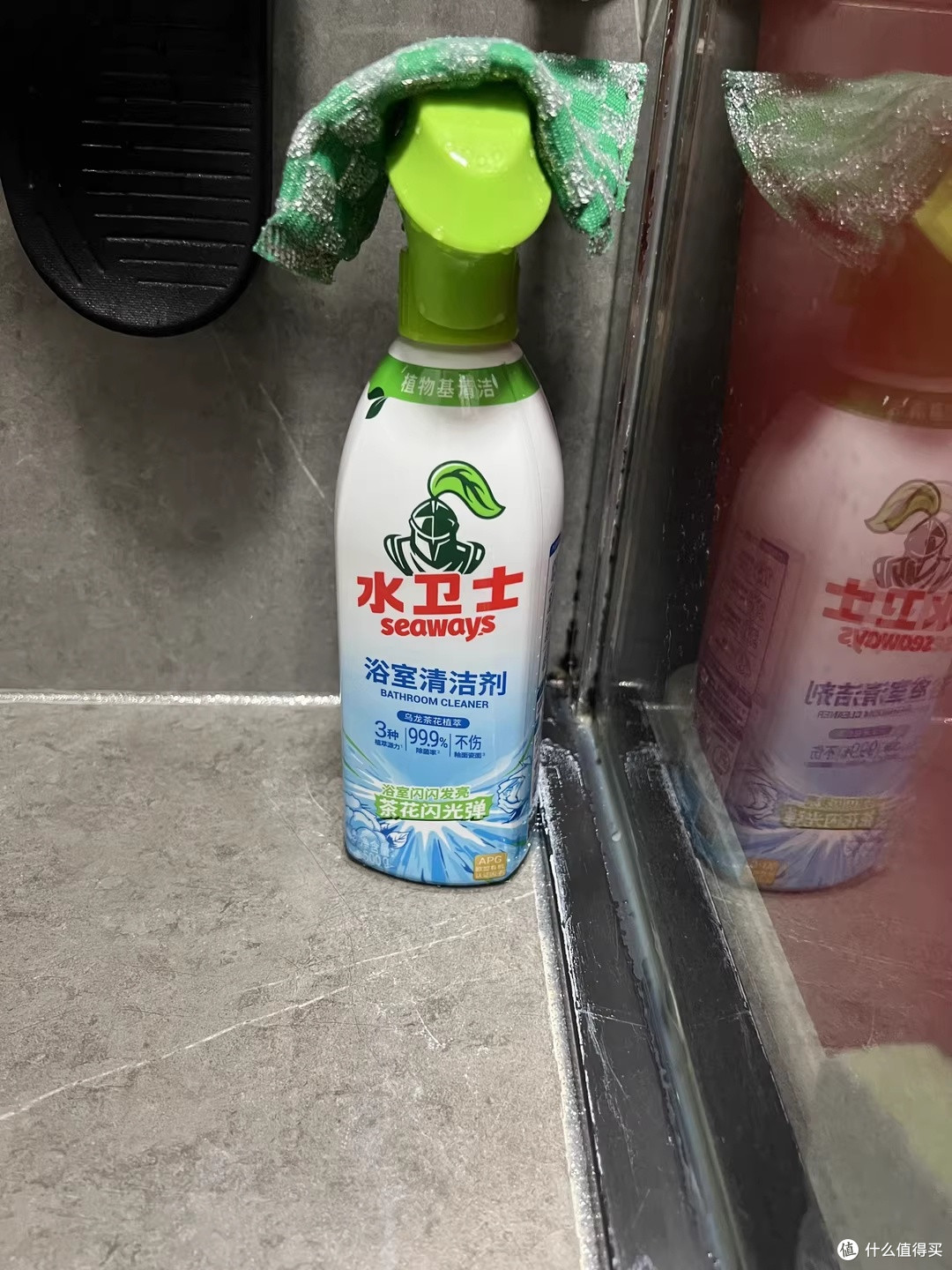 浴室清洁新体验：省时省力去水垢