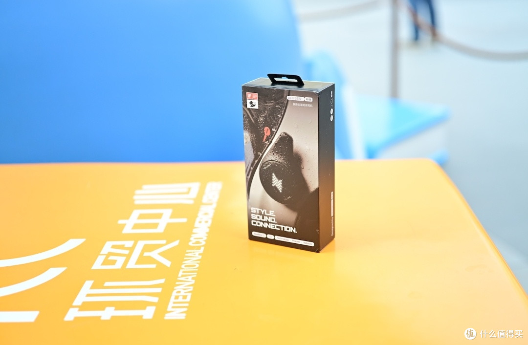 极蜂头盔对讲耳机功能全面升级,满足骑行沟通需求