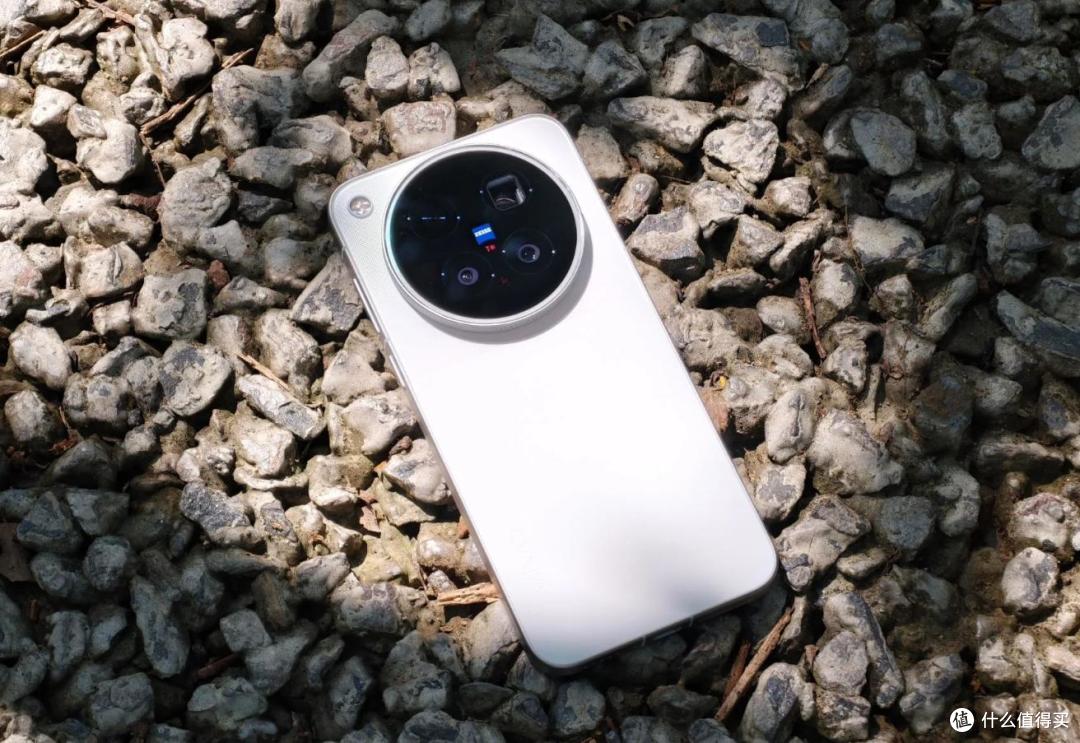vivo碾压苹果？iPhone18ProMax对比vivoX500Pro Max实测,谁更强？