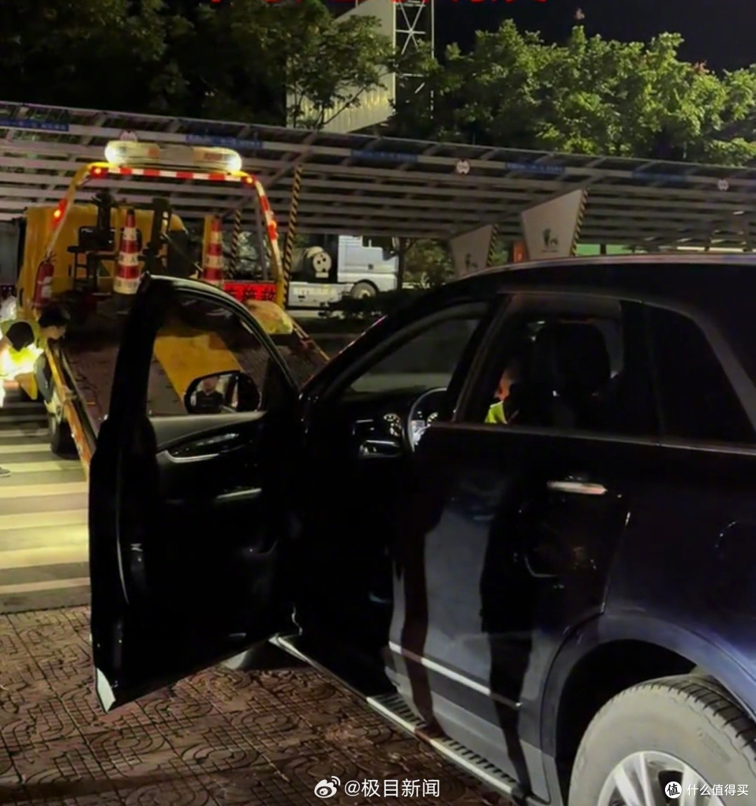 离加油站20米油耗尽,拖车花了350:油车车主真的难